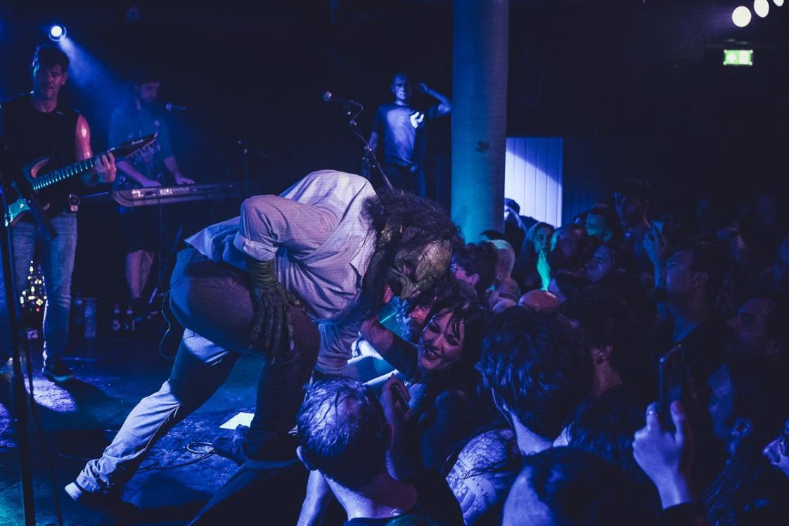 The Many Faces of Dr Hubert Malbec - Nekrogoblikon: ao vivo em Londres