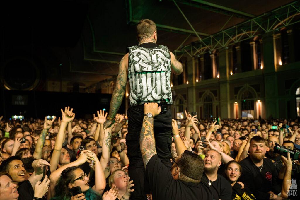 bury tomorrow alexandra palace james gibbons2