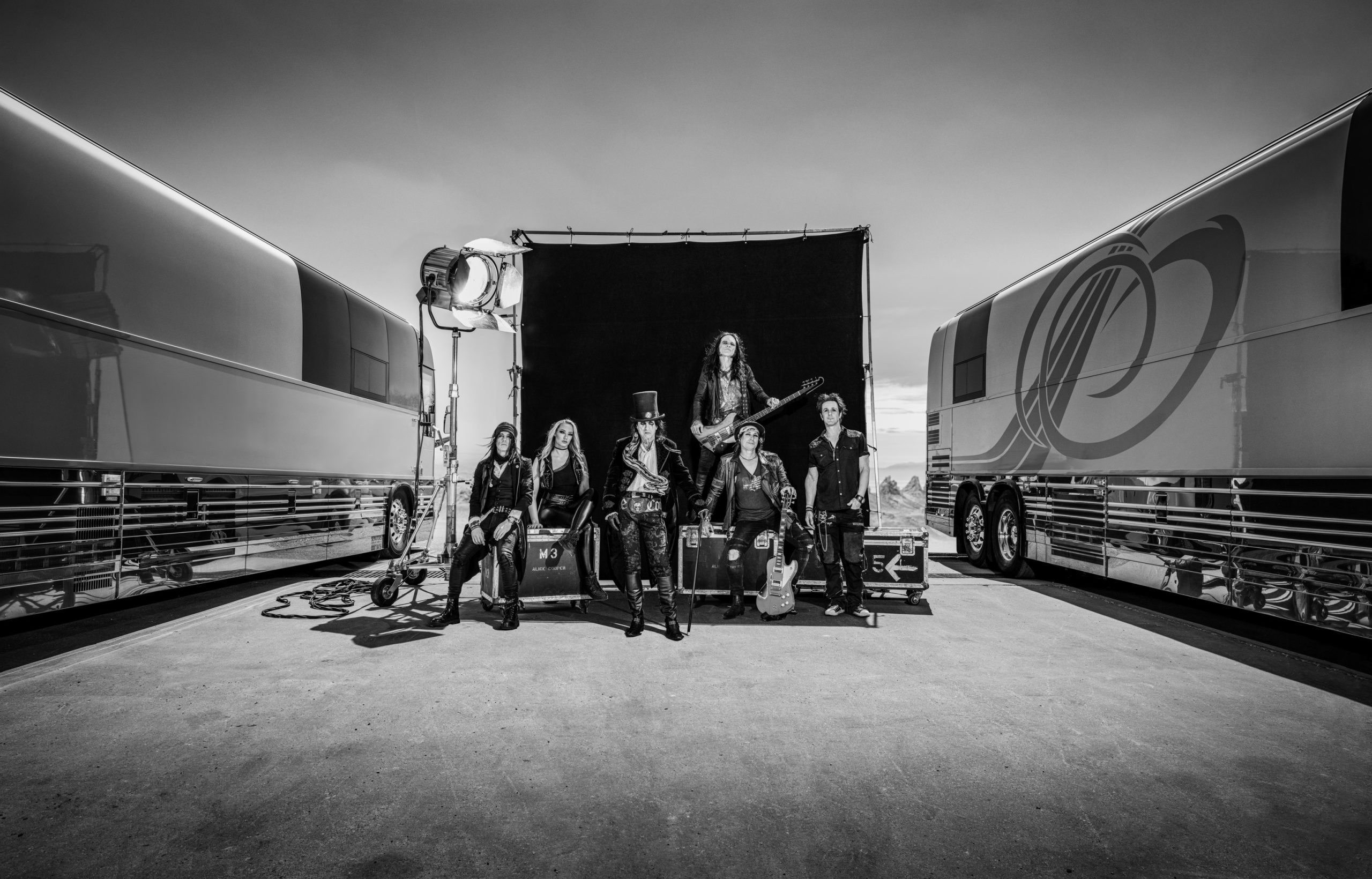 Alice Cooper Announces ‘Too Close For Comfort’ UK Tour