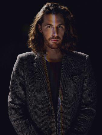 Hozier Announces Biggest Ever UK & Irish Outdoor Headline Shows for 2024