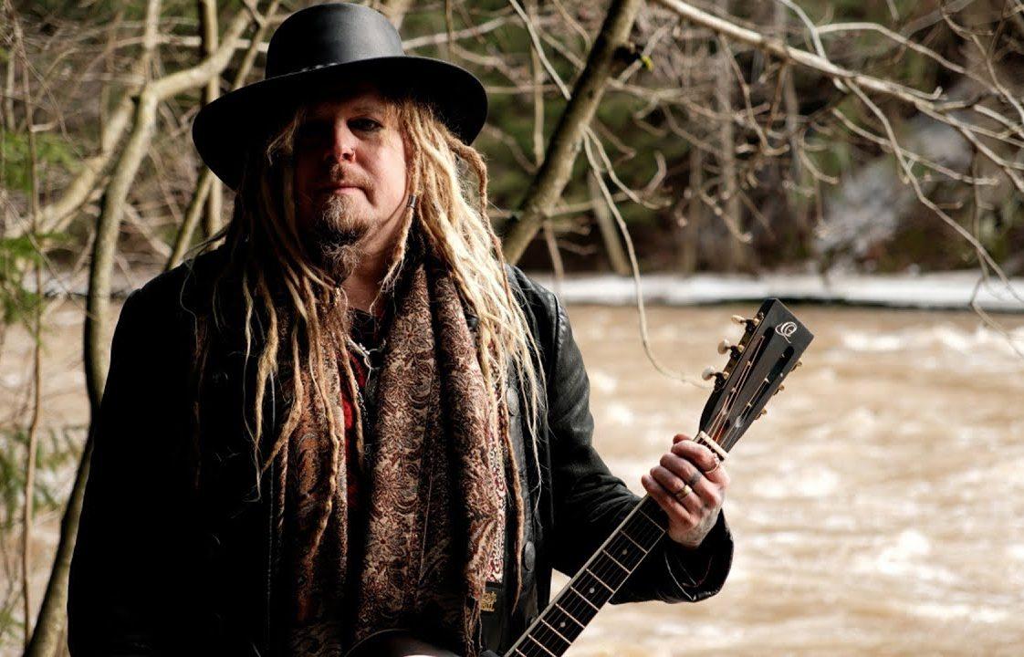 Korpiklaani - Harhainen Höyhen