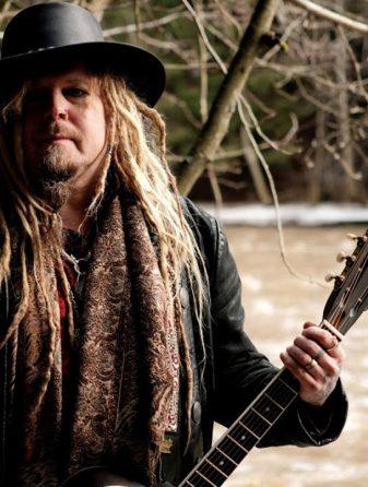 Korpiklaani - Harhainen Höyhen