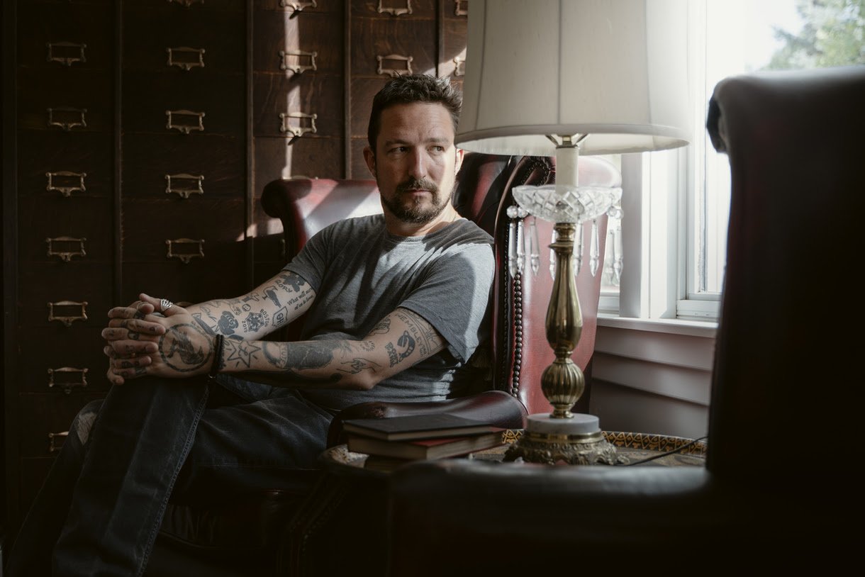 Frank Turner Grapples with Imposter Syndrome in New Music Video: Somewhere Inbetween
