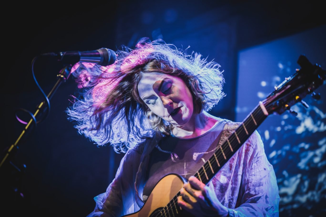Emma Ruth Rundle at Bush Halls, London 2024