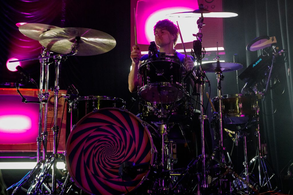 NOAHFINNCE ELECTRIC BALLROOM 131124 02