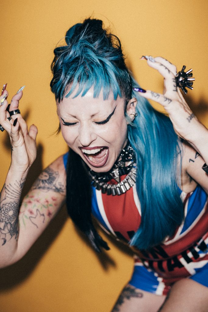 RØRY- Brand New Music Video ‘WOLVES’