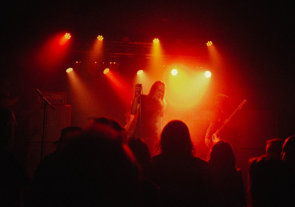 Masters Of The Riff – Doom is Love