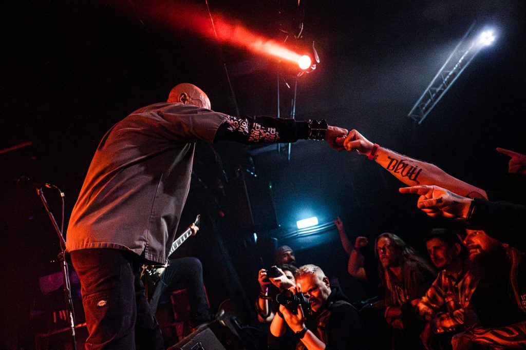 Vio lence Sheffield 8