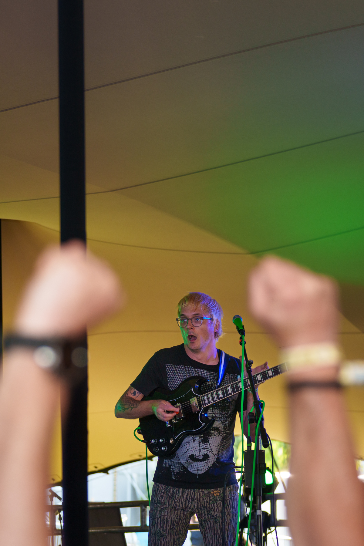 Frankie and the Witch Fingers