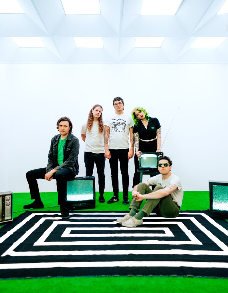 Frankie and the Witch Fingers release latest single “Gutter Priestess”