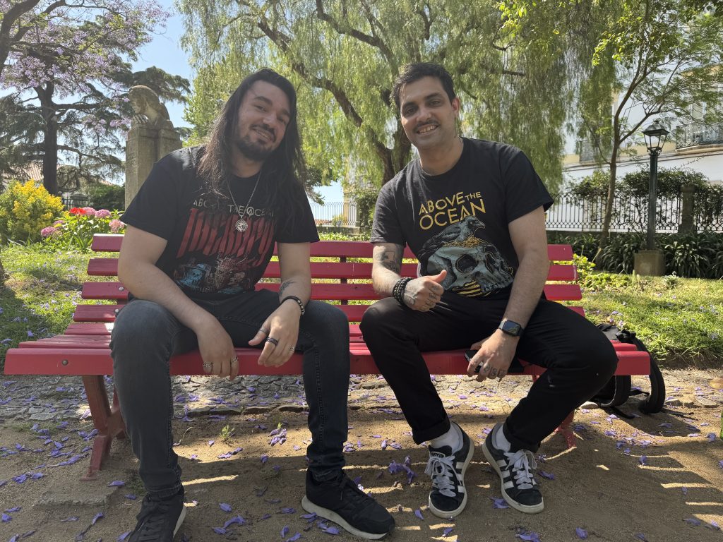 above the ocean entrevista