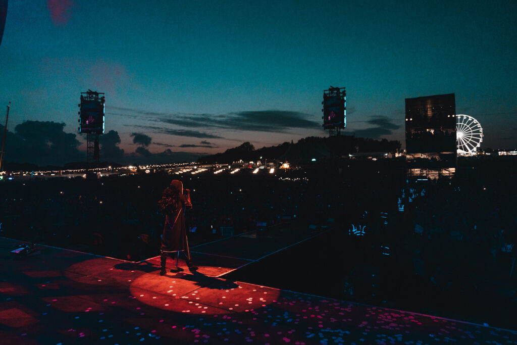 © Adam Rossi Williams