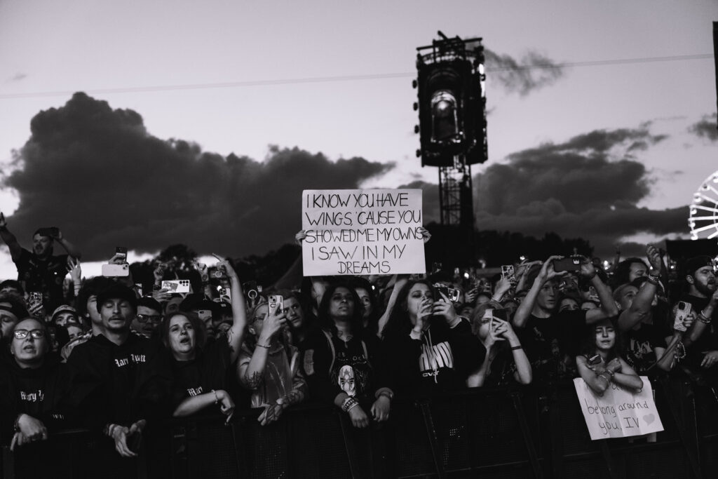 © Adam Rossi Williams