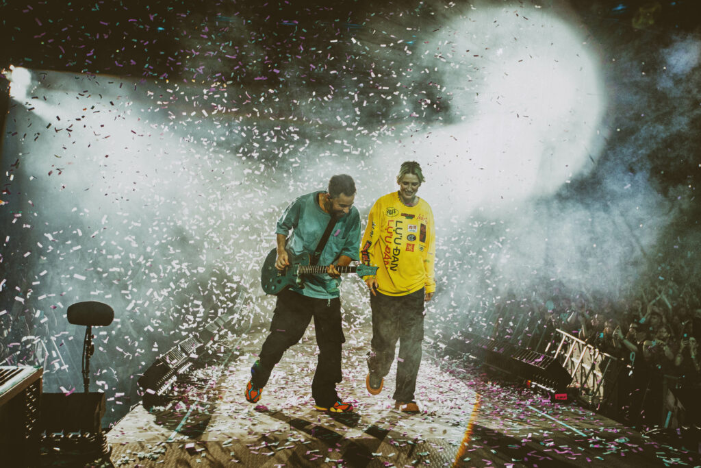 17 @radnomadvisuals LP 06.28.25 LONDON 26 EA MS