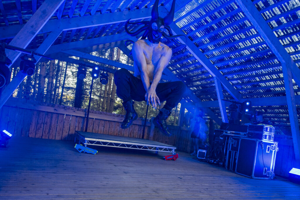 Bambi Thug 2000Trees Thursday 2025 Jon Dadds 1