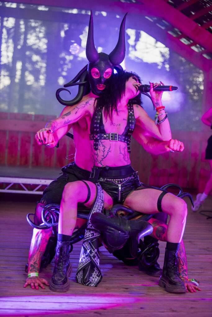 Bambi Thug 2000Trees Thursday 2025 Jon Dadds 10