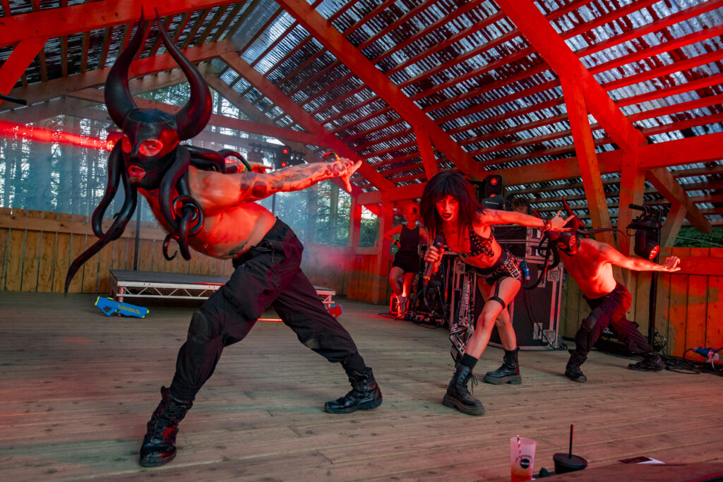 Bambi Thug 2000Trees Thursday 2025 Jon Dadds 8