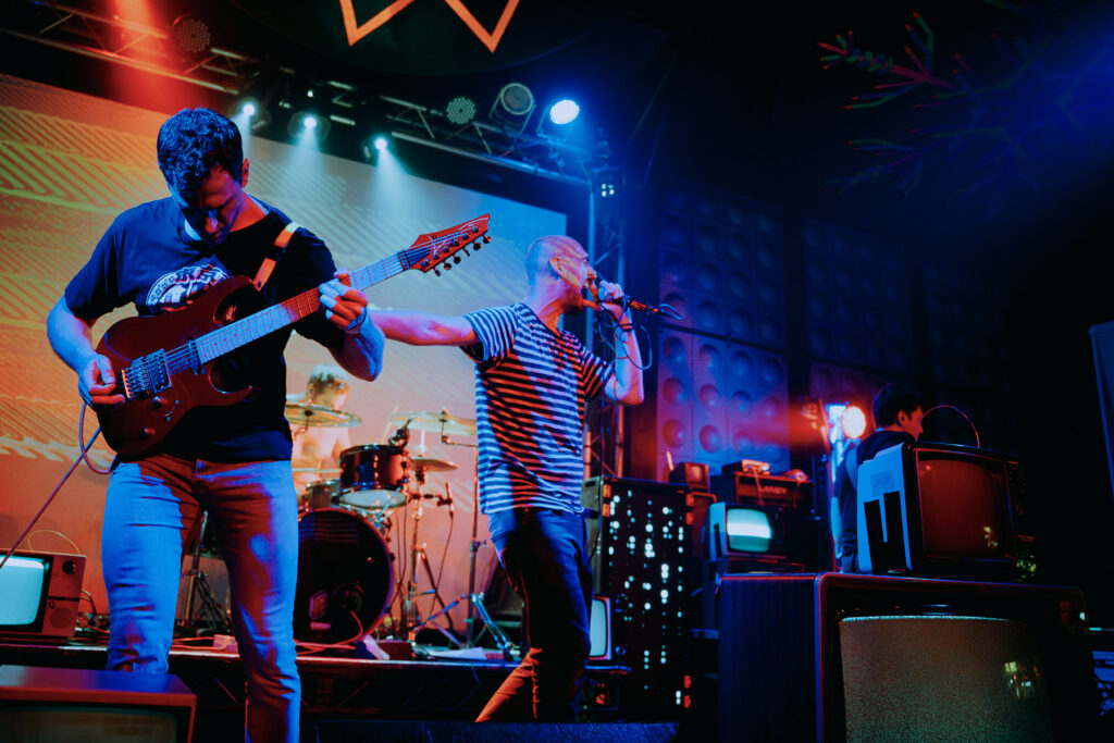 Indifferent engine web 4