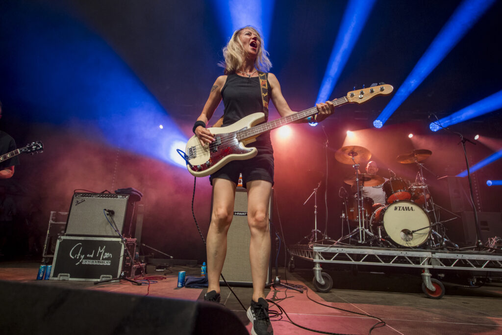 Million Dead 2000Trees Friday 2025 Jon Dadds 18