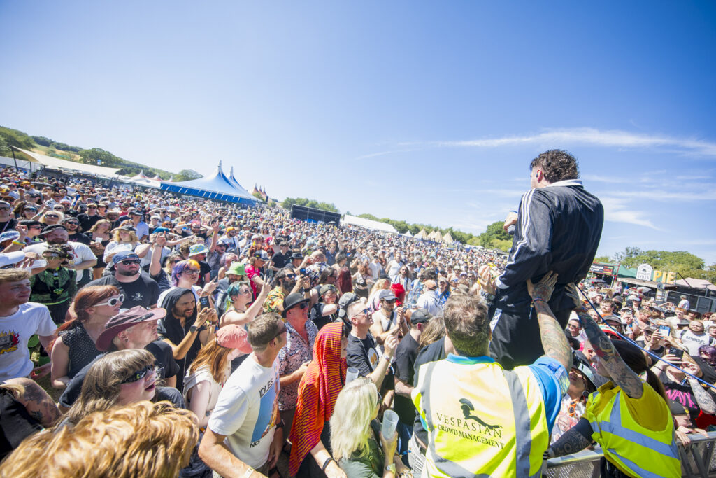 Snayx 2000Trees Thursday 2025 Jon Dadds 6