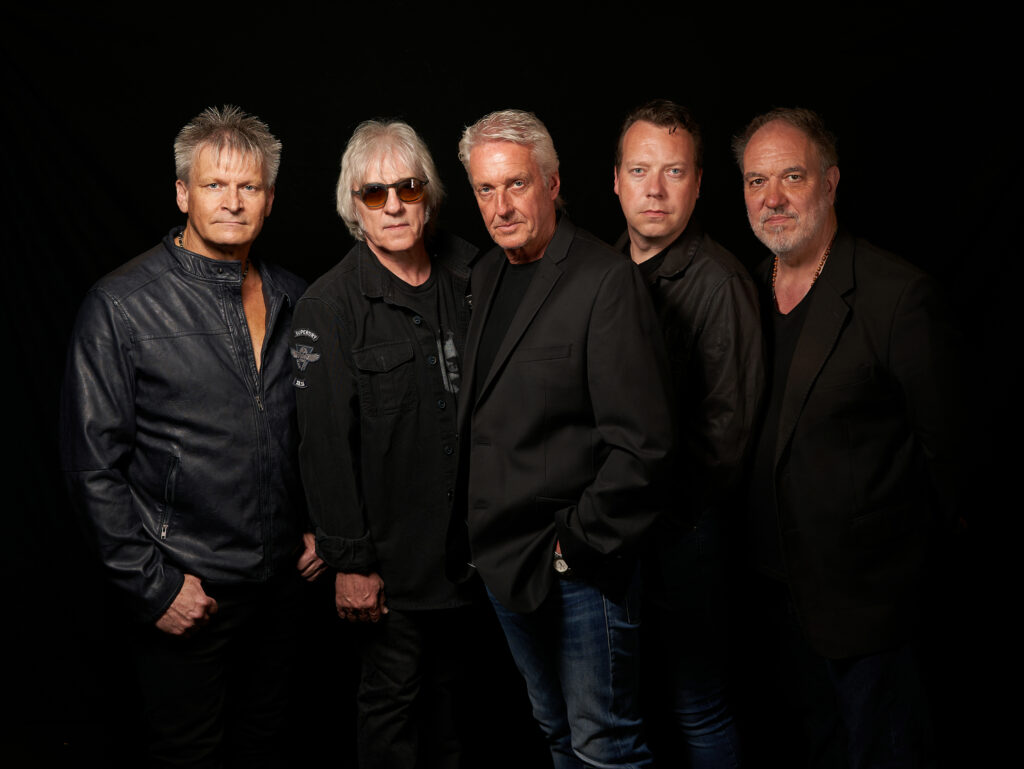 FM - photo: Tony Ayiotou