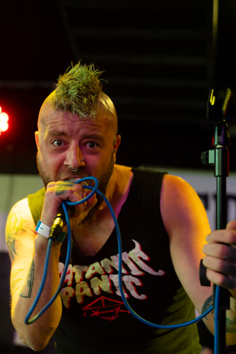 20250809 shit stirrers new cross inn @cacei.ro 10