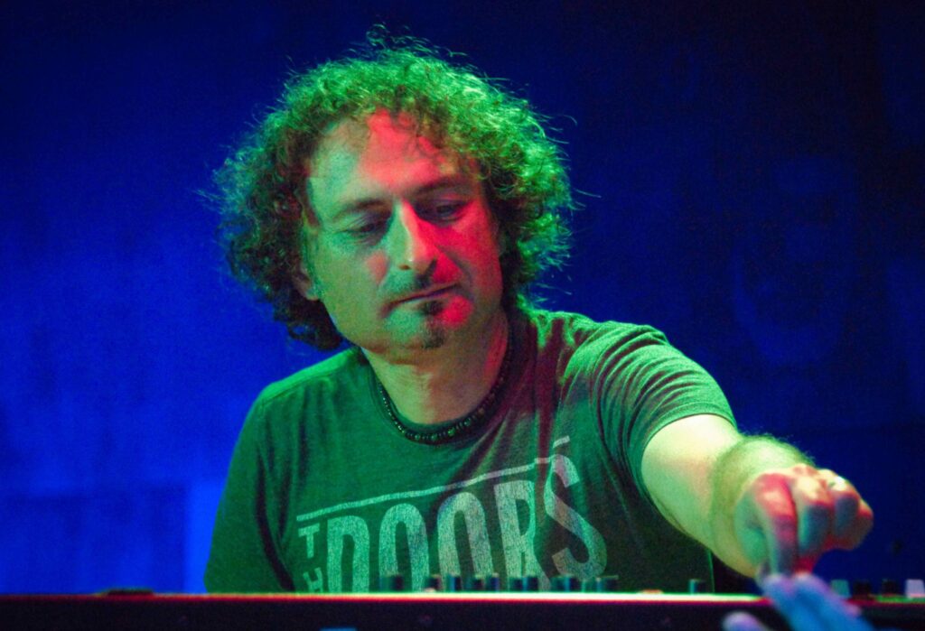 Simon Rinaldo 4 Camden Club credit Bruce J Biege