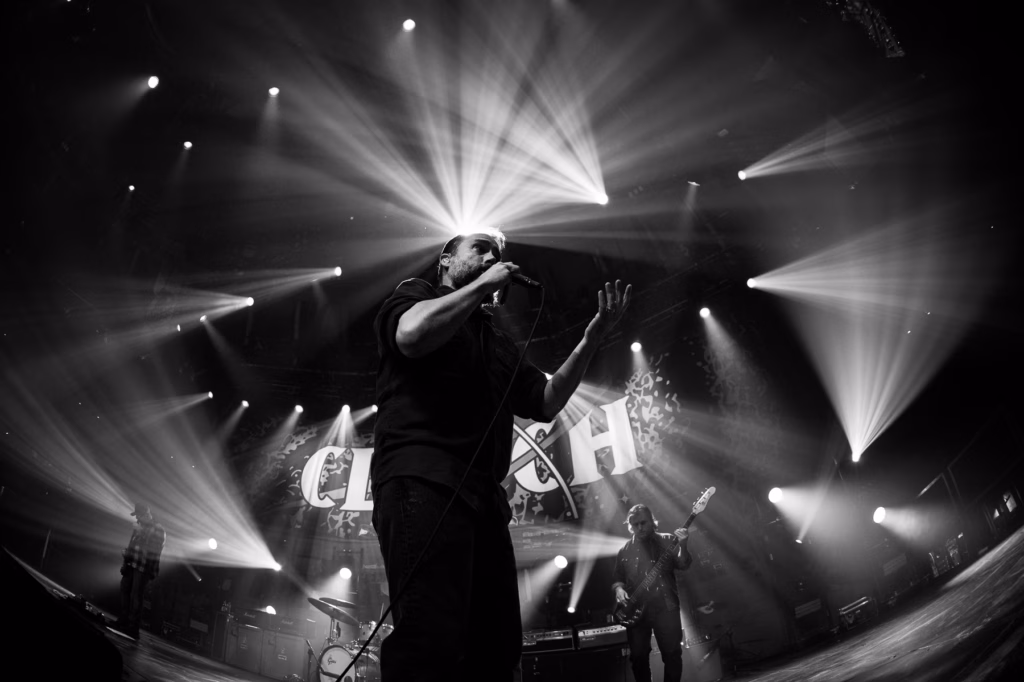 CLUTCH Roudhouse Magda Campagne 36