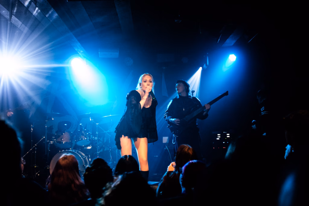 Pave RebellionManchester LibbyPercival 25 3 26 5