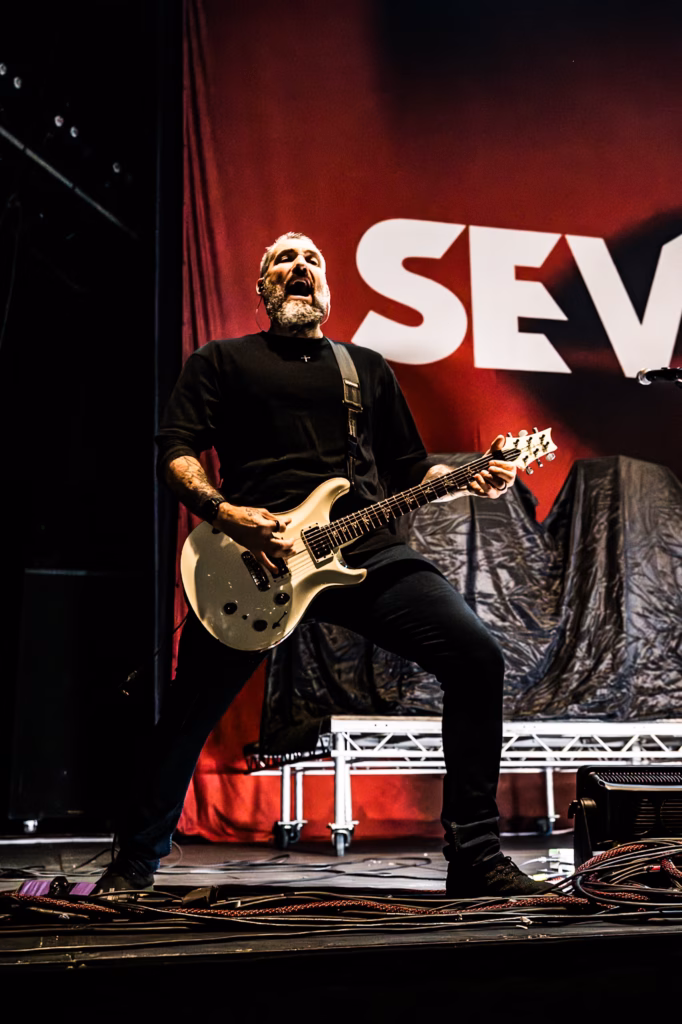 Sevendust Manchester Nic Howells 08