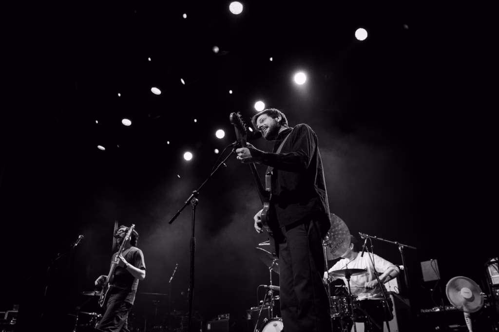 Tangled Hair Troxy Magda Campagne 65