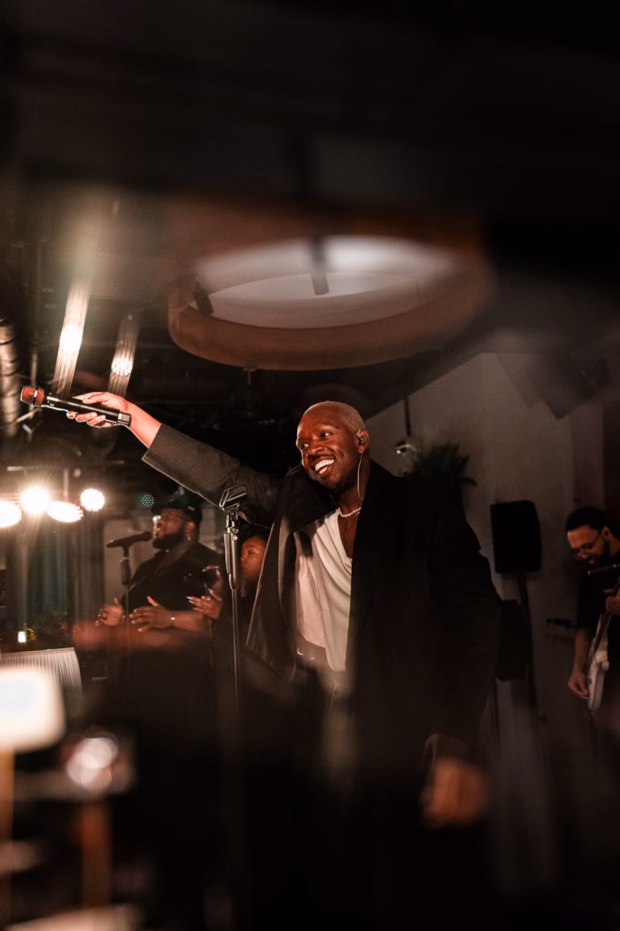 Will Brown Middle Eight Magda Campagne 26