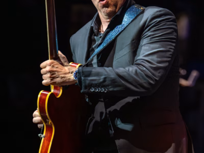 Joe Bonamassa photo by Phil Honley 13