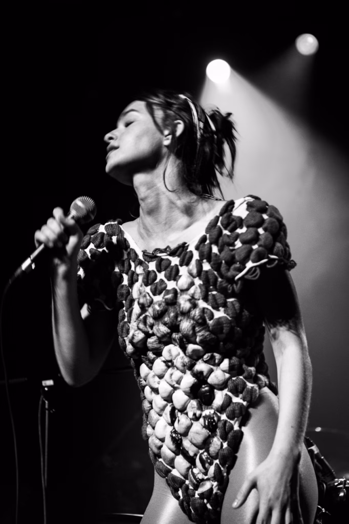 Tallulah Argue Roundhouse Magda Campagne 7