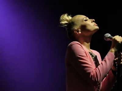 Wendy James Live by David Liegh Dodd